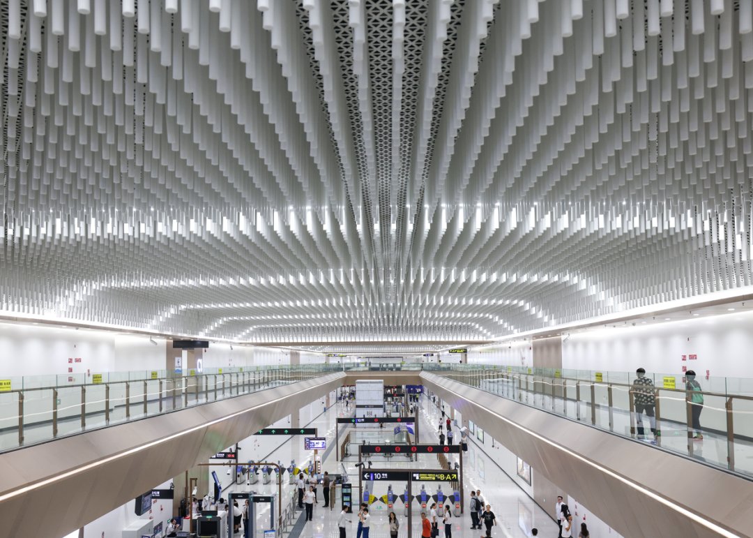 中铁上海院勘察设计总承包的成都轨道交通10号线三期工程(武侯祠站-太平园站)开通初期运营-21