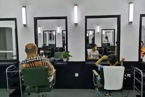 穿越镜像,探寻虚实之间的艺术空间-26