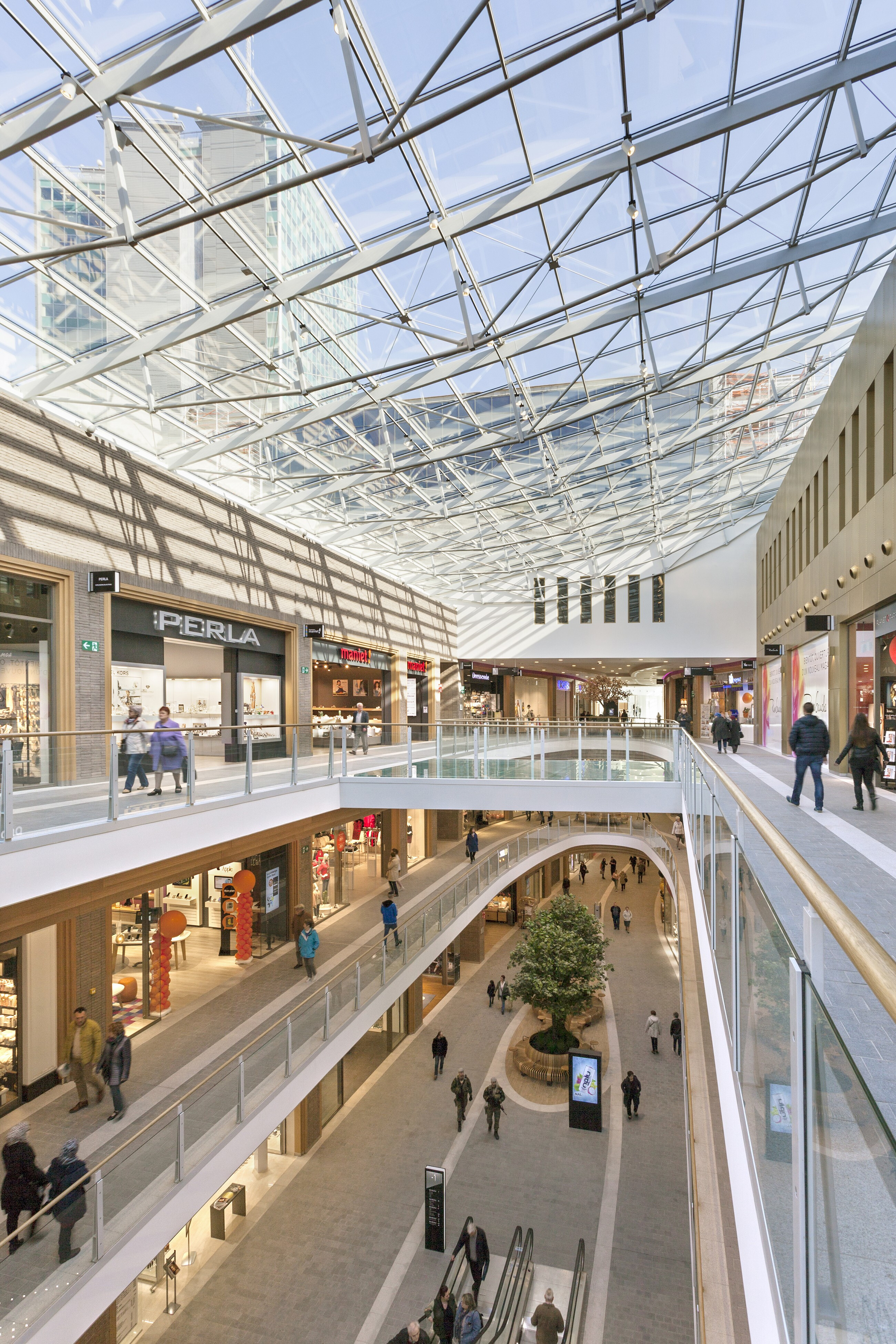 Charleroi Rive Gauche 购物中心-28