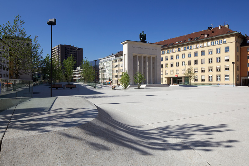 Innsbruck Eduard·Wallnöfer·Platz 广场设计-23