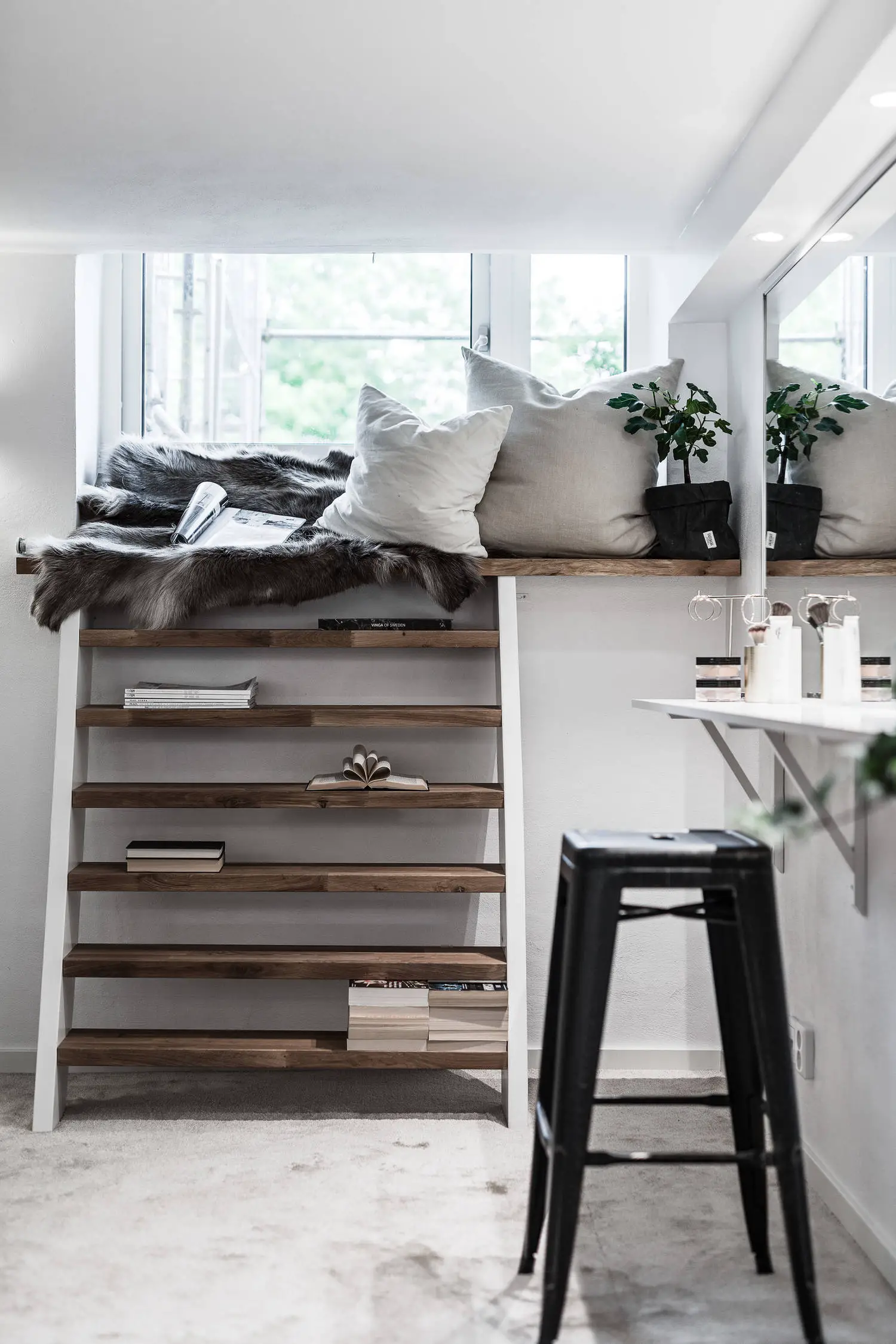 双层公寓设计 | 下沉式卧室的别样魅力-14