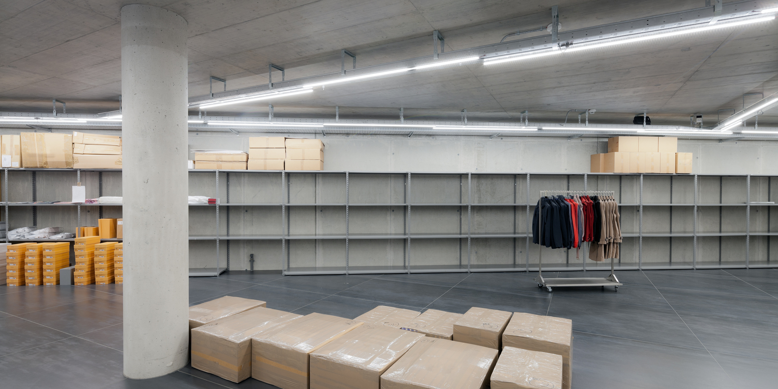 弗朗茨·克拉勒品牌南蒂罗尔地区奢侈品购物建筑设计-67