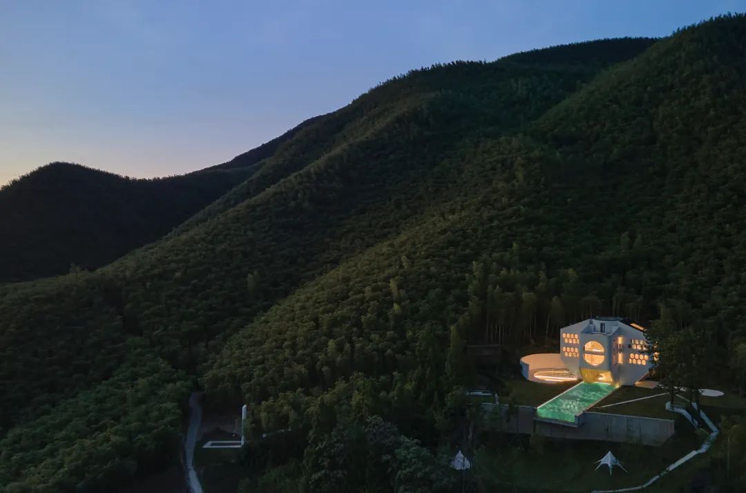 丁鹏文：莫干山的天外来物-荒序民宿丨中国湖州丨尔我空间设计研究室-39