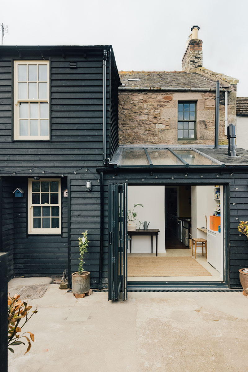 英国 200 年历史的彩色小屋-26