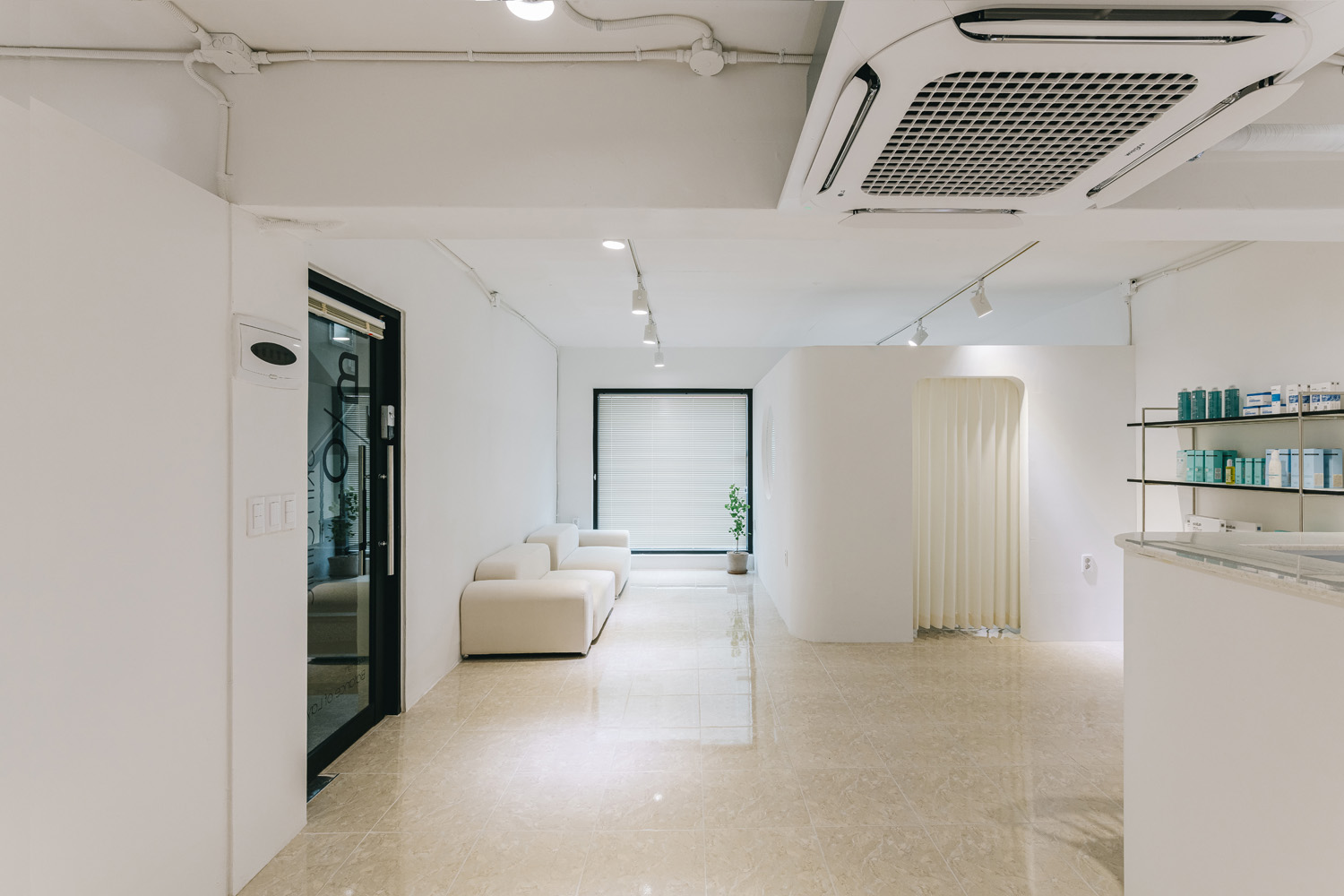 简约 20 平护肤店设计 展现皮皮肤管理空间魅力-7