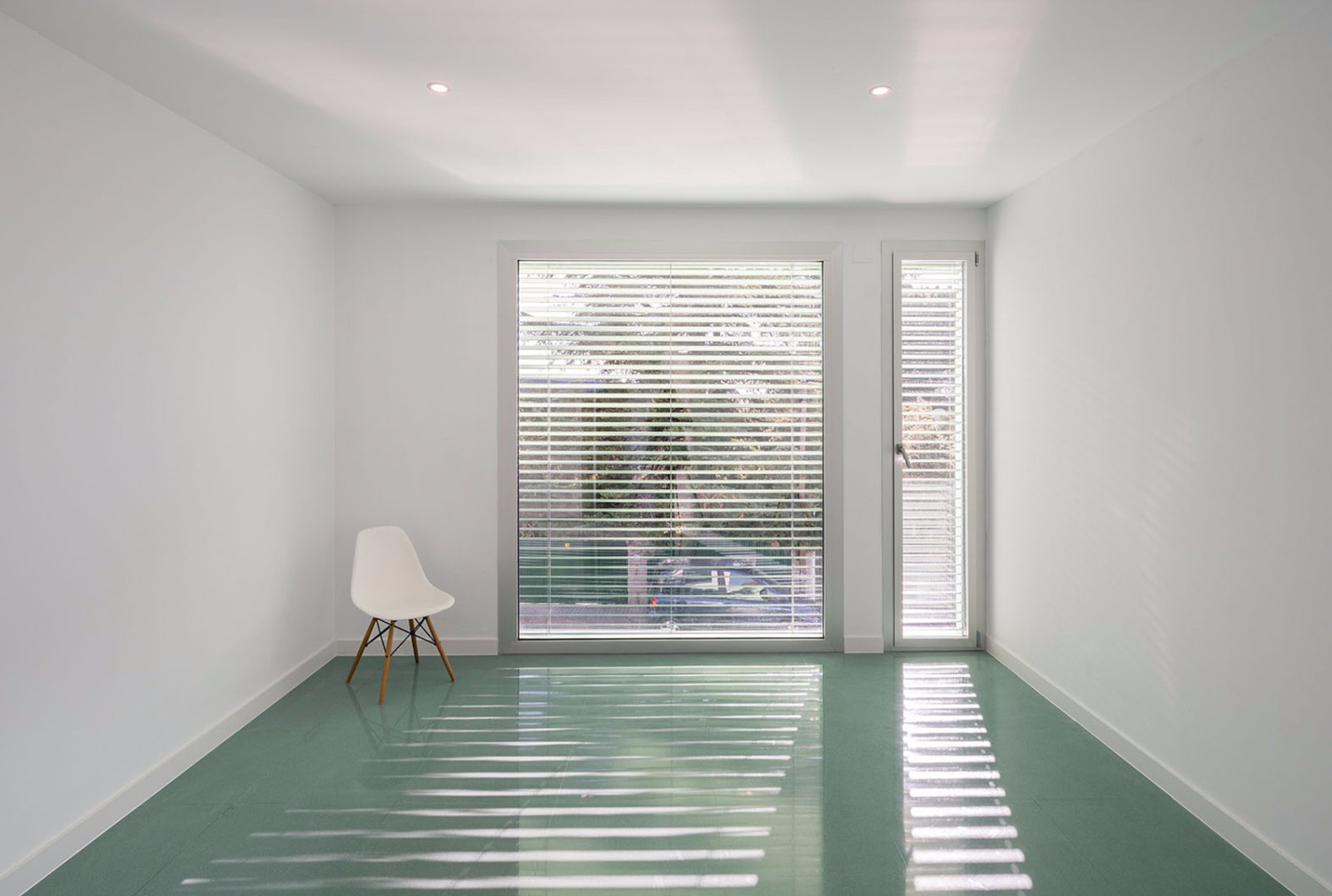 马德里住宅：以户外地面扩展室内空间-9