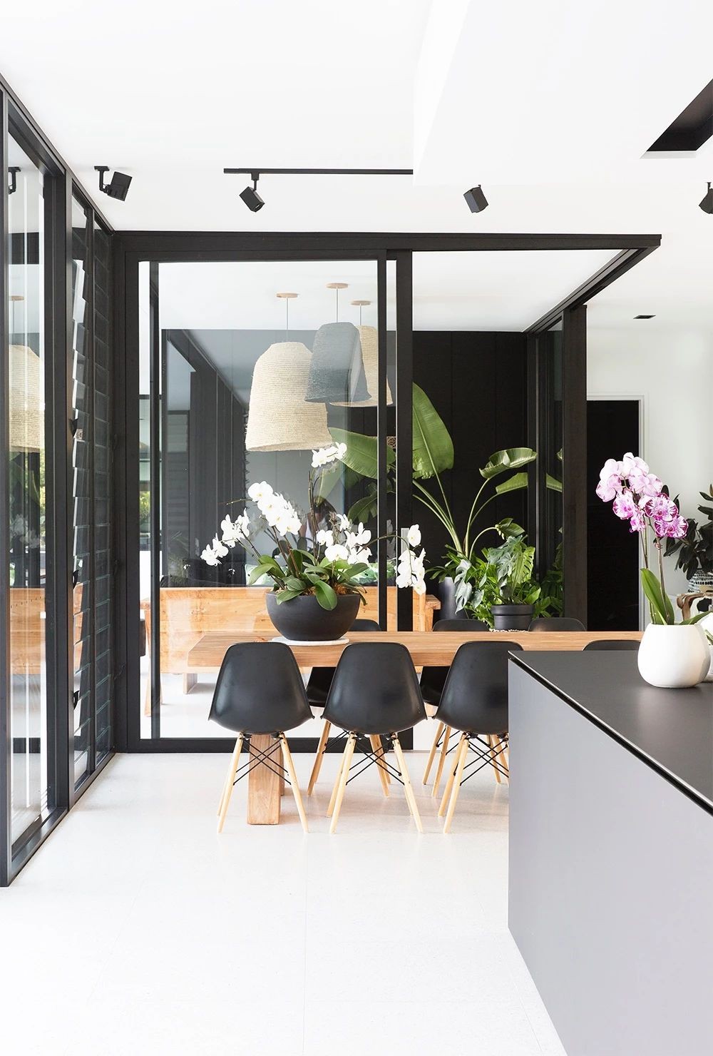 Sarah Waller 自然美学之作——简约大气现代别墅-13