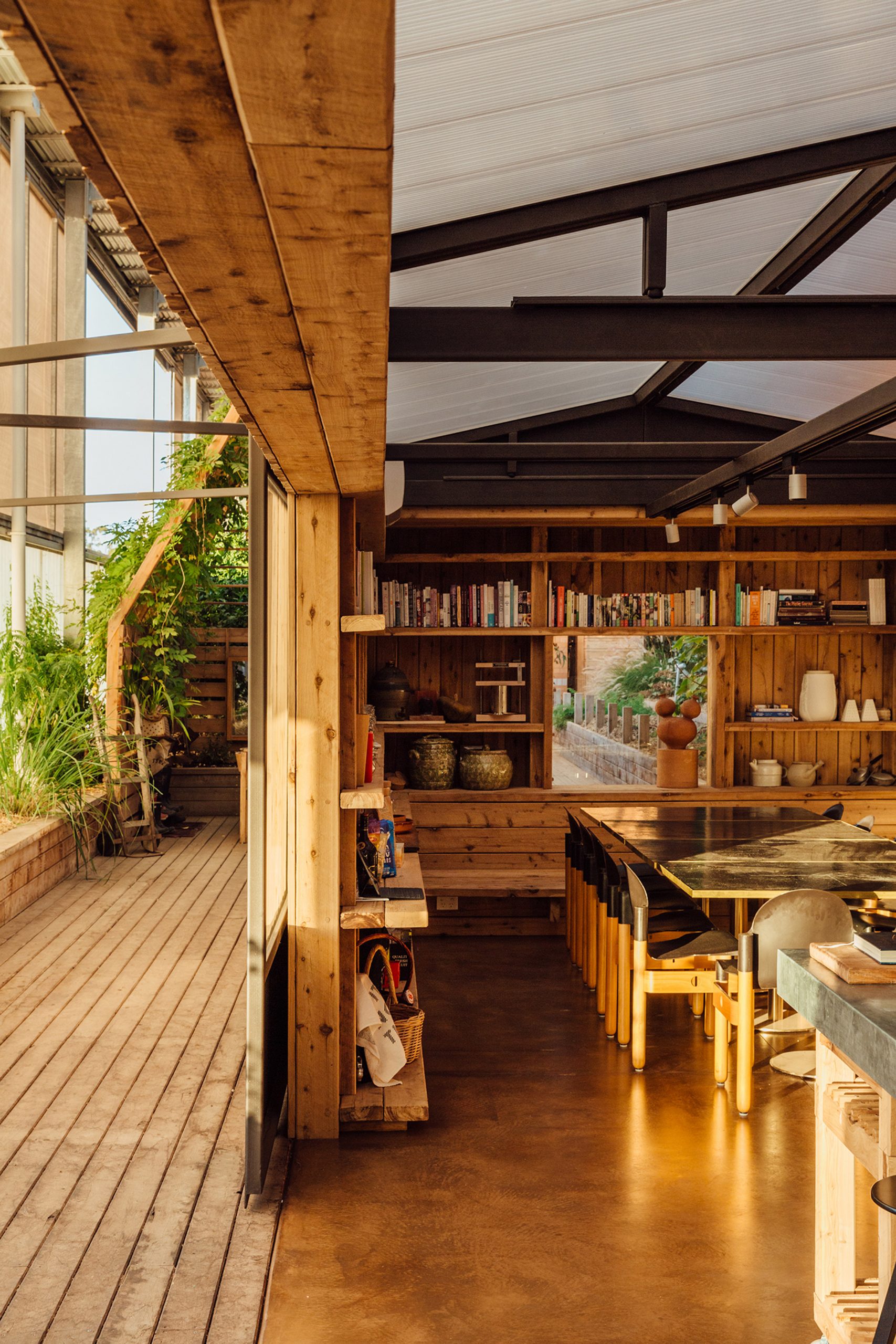 澳大利亚林地里的百米长屋-14