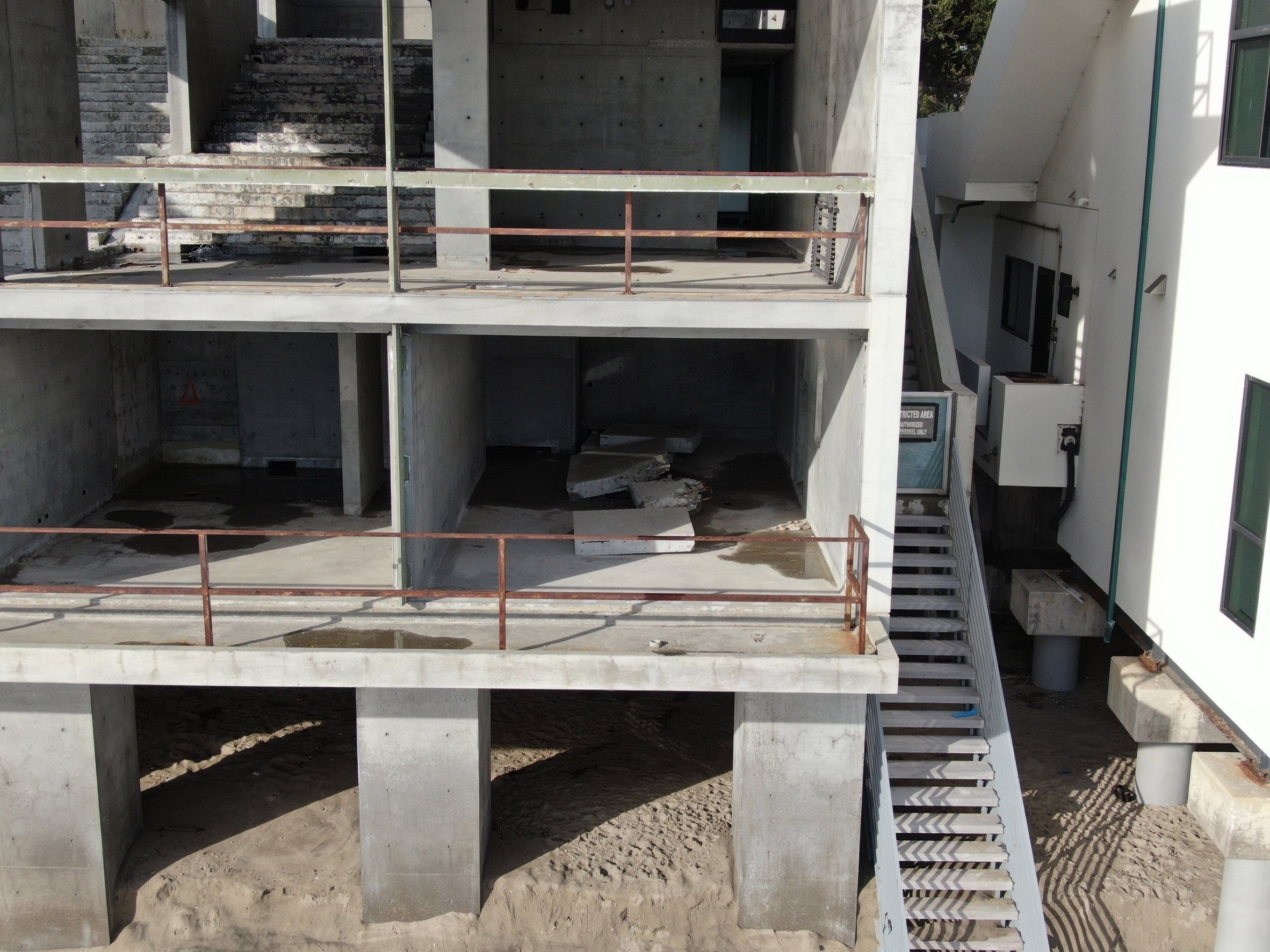 Ye strips Tadao Ando beach house in Malibu back to its structure-7