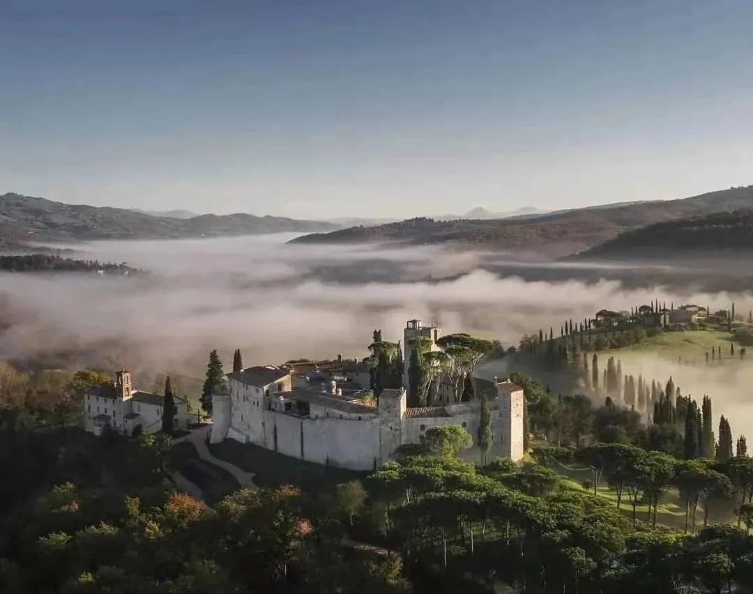 意大利千年古堡改造成奢华酒店,领略中世纪魅力-15