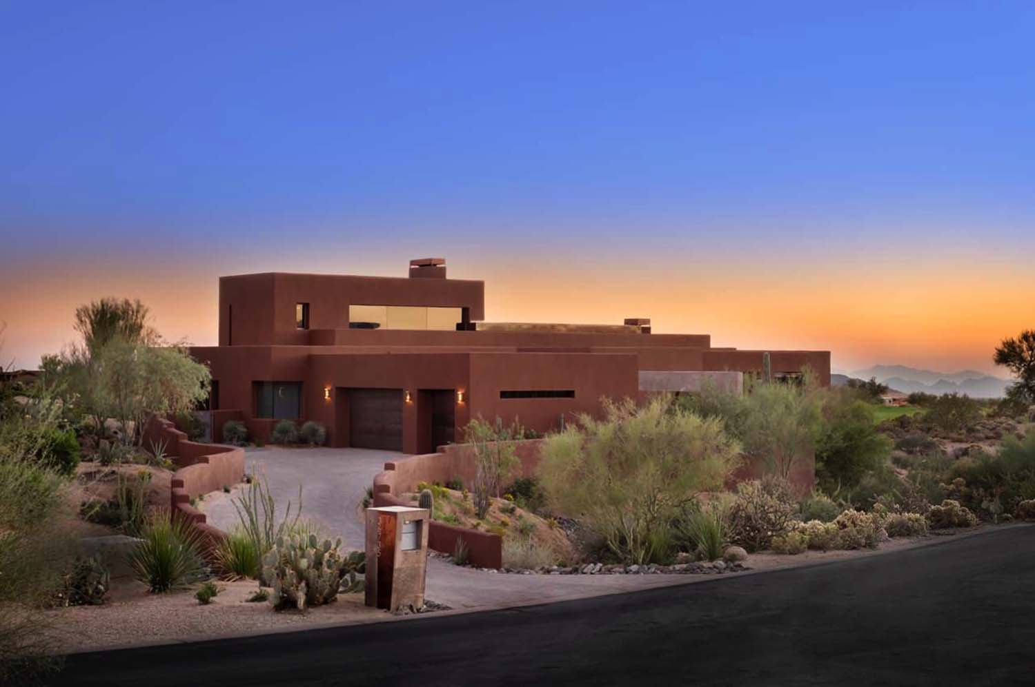 Arizona desert home blurs indoor-outdoor boundaries-2