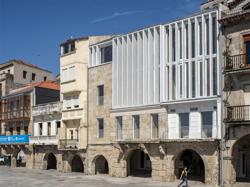 西班牙 Ribera del Berbés 维戈大学总部丨Abalo Alonso Arquitectos-3