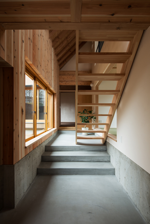 淀川堤防下の中庭式曲り屋丨日本大阪丨究建築研究室,名城大学柳沢研究室,エス・キューブ・アソシエイツ-4