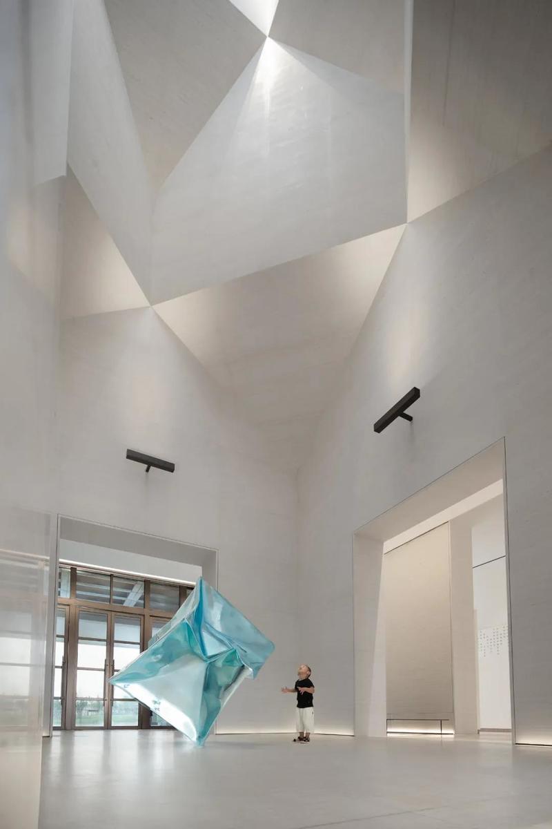 渭南万科城市会客厅：艺术化的表现，塑造精神自由-22