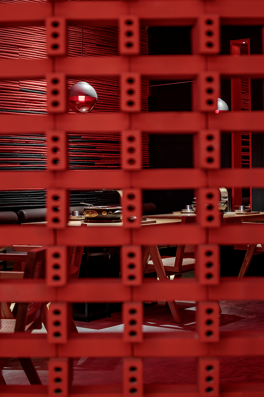 成都 320㎡火山岩洞韩式烤肉空间,演绎红与黑的独特魅力-41