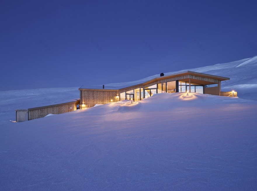 融合自然景观的挪威私人小屋-36