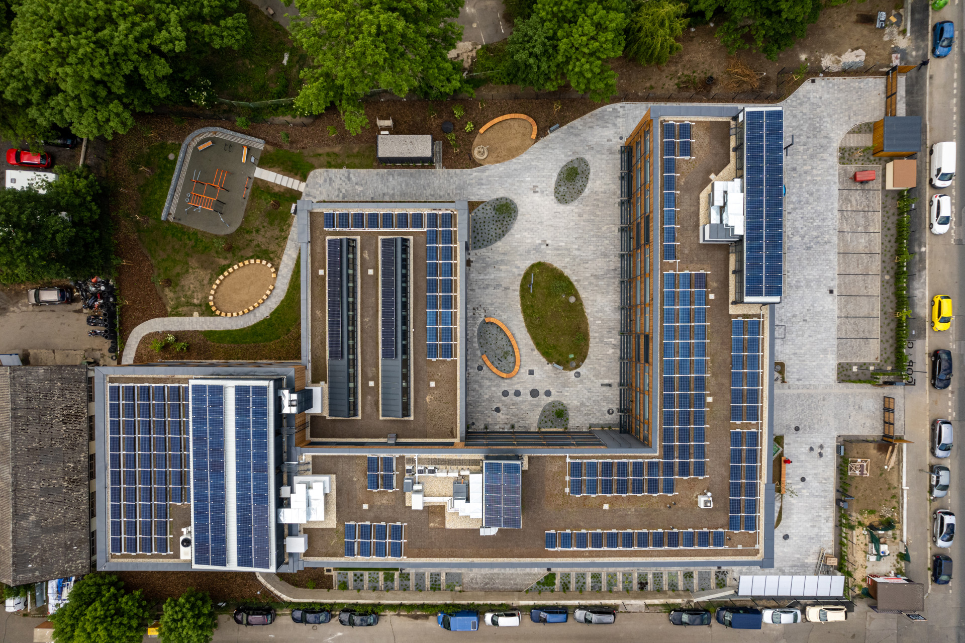 布拉格赫尔德洛热日什的学校改造项目丨ECOTEN-57