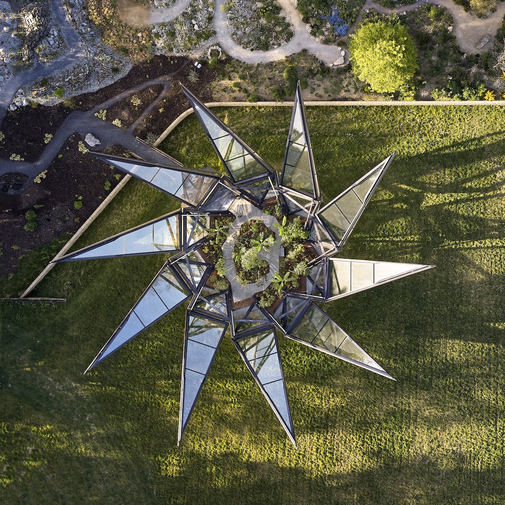 Heatherwick Studio的英国乡村动态玻璃屋及丝路花园-2