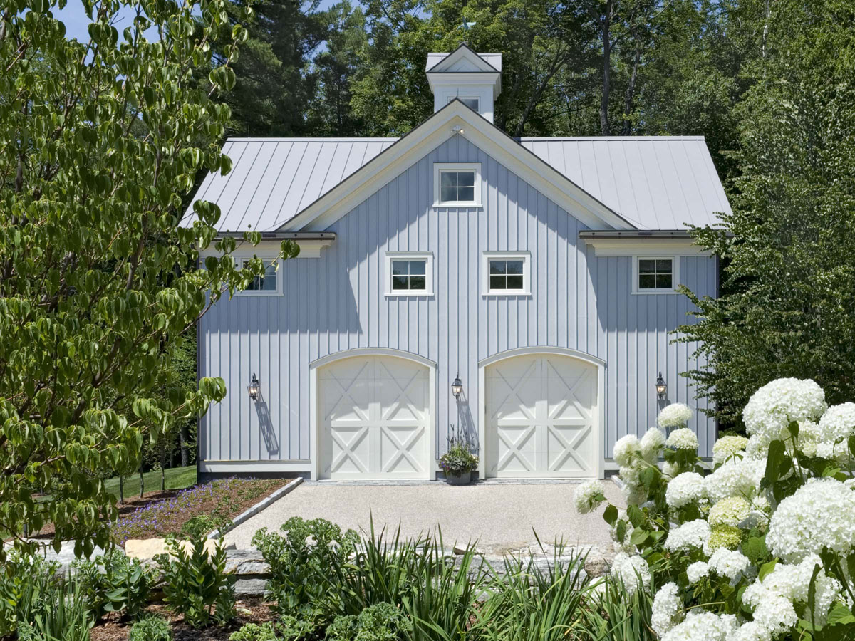 Charming New England Barn-Inspired Carriage House Retreat-1