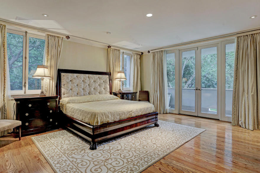 Luxurious Home Located in Houston, Texas, USA-20