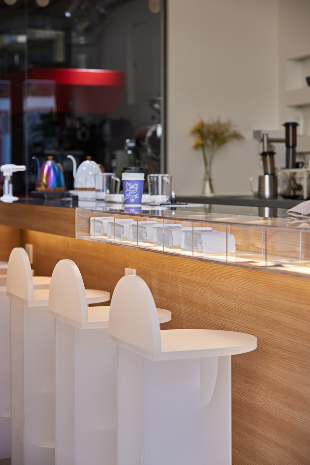 白色与木质 | 11 层奢华公寓的精致内饰-9