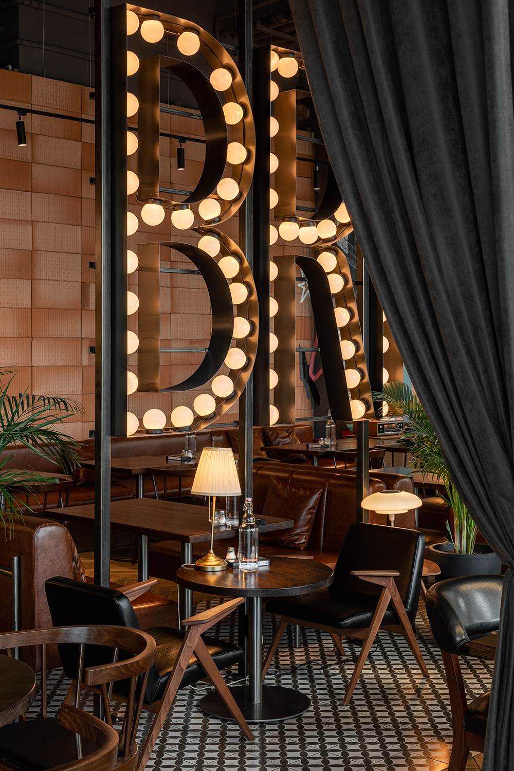 艾米丽布鲁克林披萨餐厅丨乌克兰利沃夫丨BUREAU I KARASHETSKYY ARCHITECTS-14