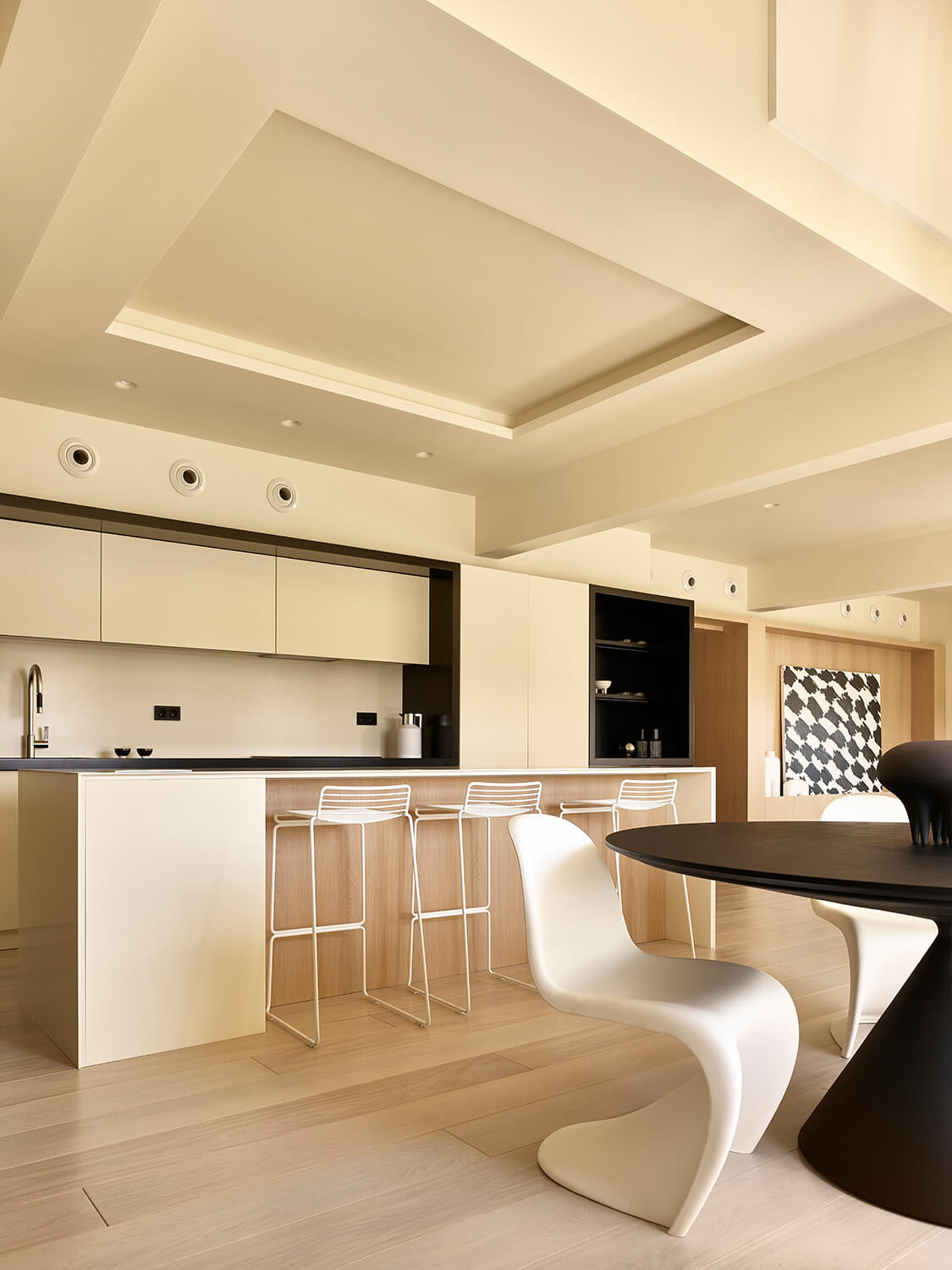 莫斯科色彩鲜艳的现代公寓丨俄罗斯莫斯科丨Well Done Interiors-27