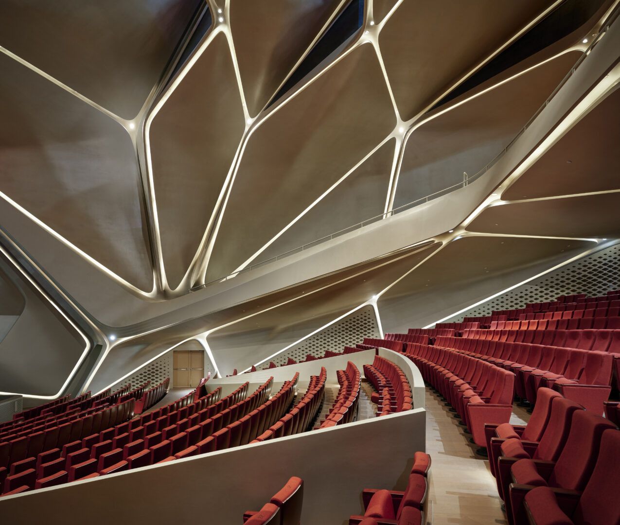 ZHUHAI JINWAN CIVIC ART CENTRE | ZAHA HADID ARCHITECTS - ARCH2O-32