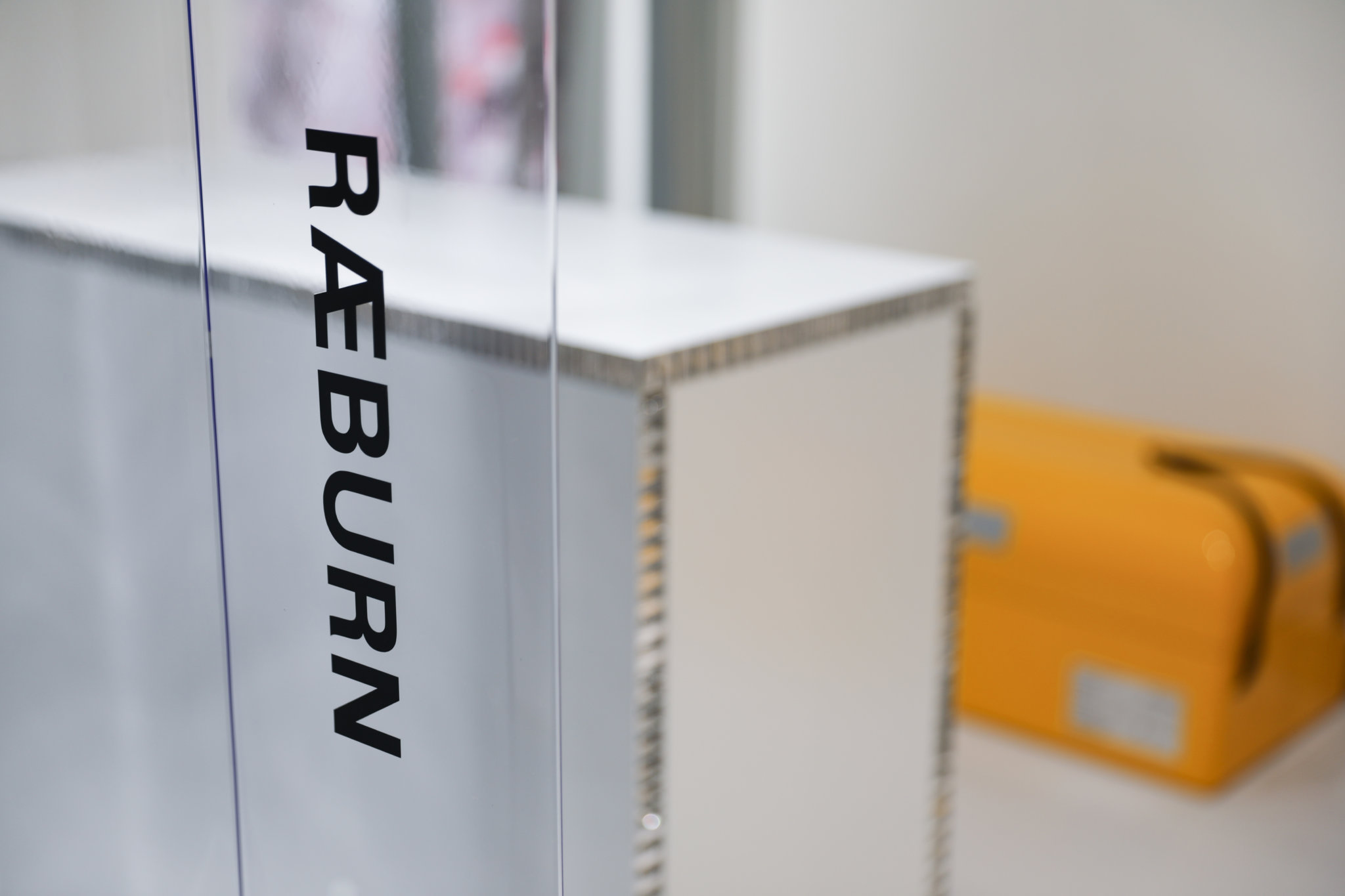 伦敦 RÆBURN 环保可回收商店环境设计-10