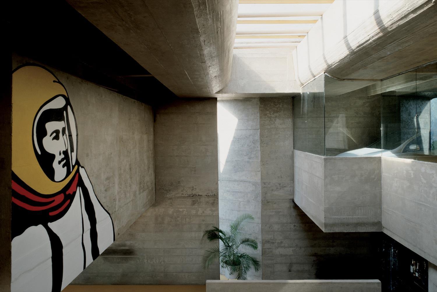 巴西圣保罗的铝混凝土玻璃住宅-1