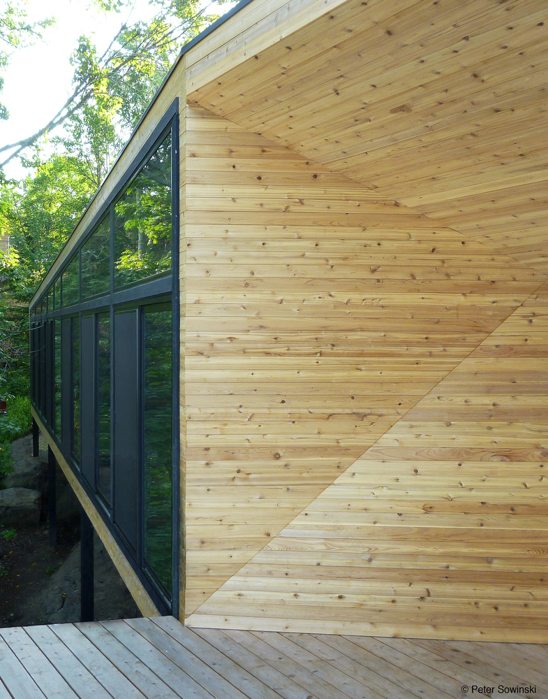 加拿大湖边“吻线”豪宅-34