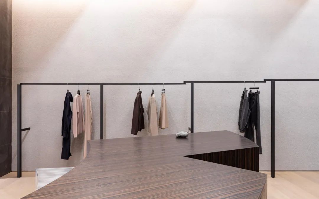首尔 Coor 极简服装店设计丨韩国首尔丨Unravel-21