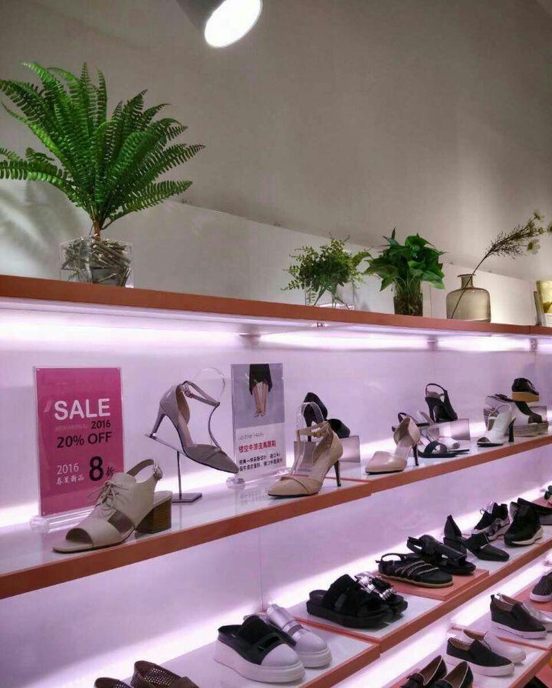 MARCamp;CHRISTY 女装集合专卖店装饰设计方案-10