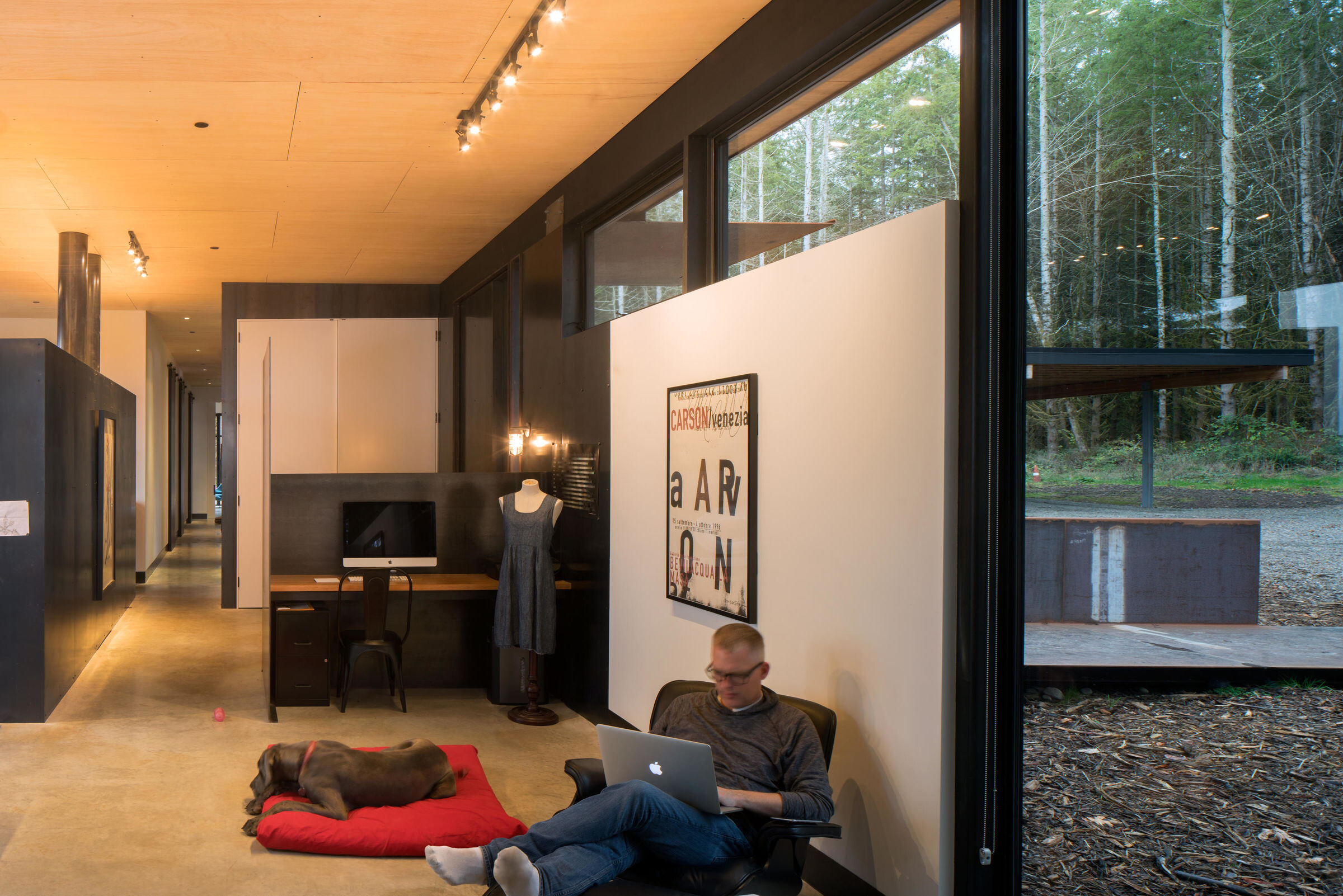 森林中的悬浮之家——Olson Kundig 设计-33