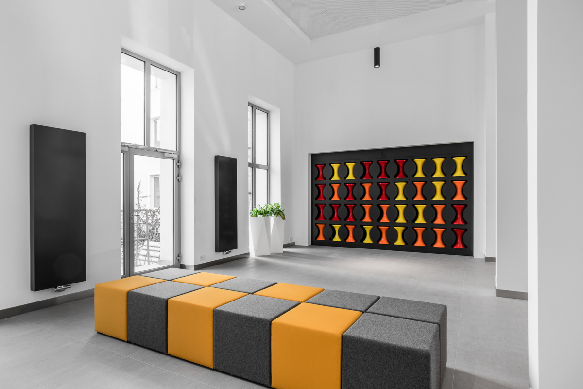 波兰商会智能办公室设计-16