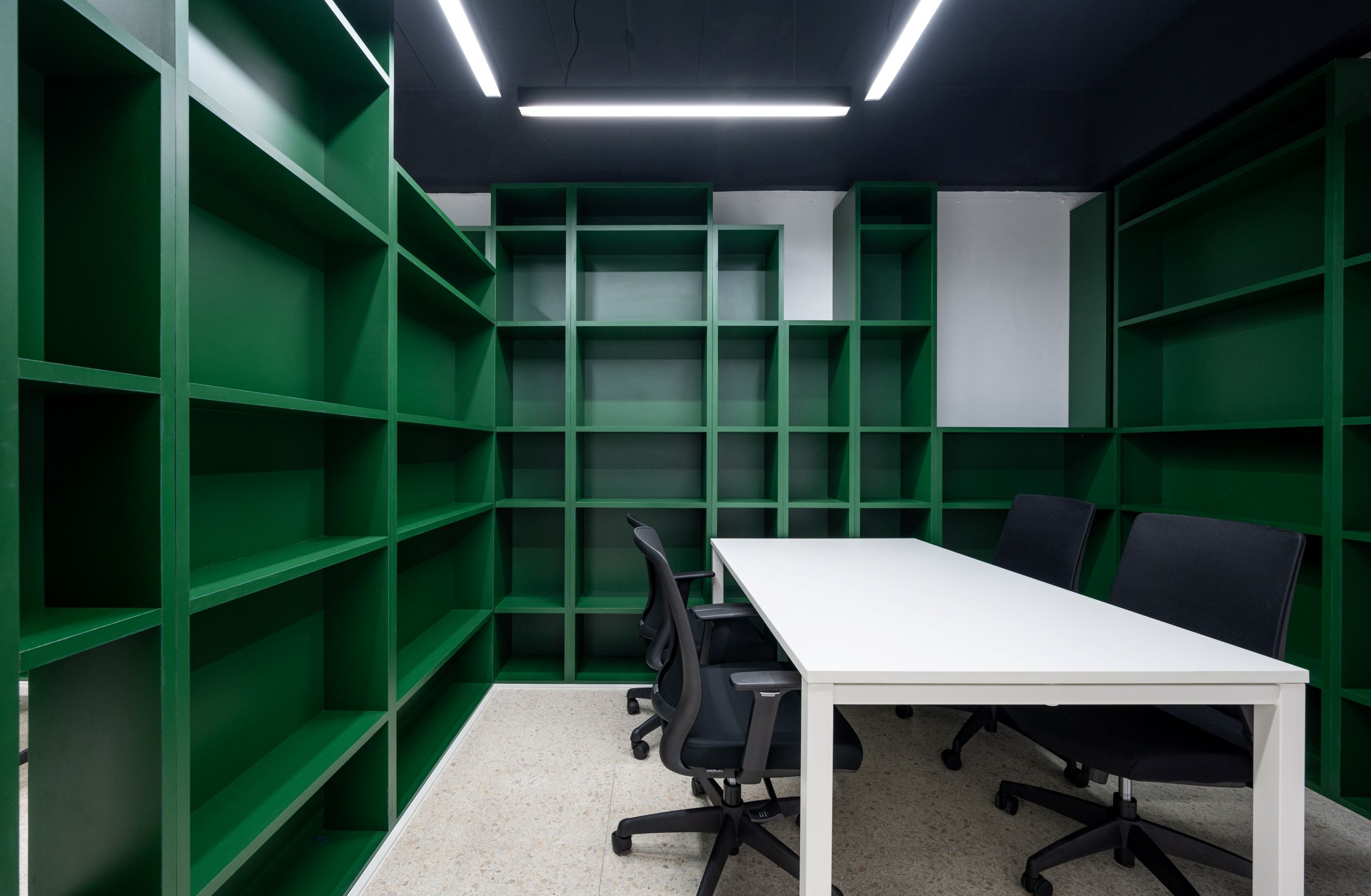 曼谷小型审计办公室的绿色木柜创意设计丨泰国曼谷-39