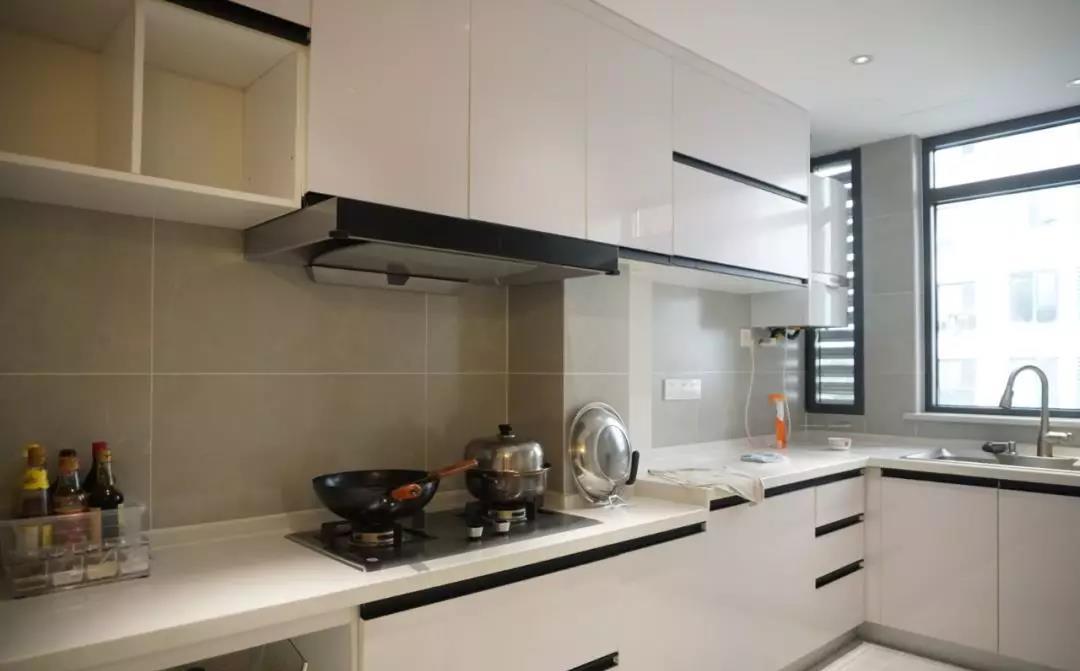 简约木质感,家的温馨港湾——现代简约家居设计案例-16