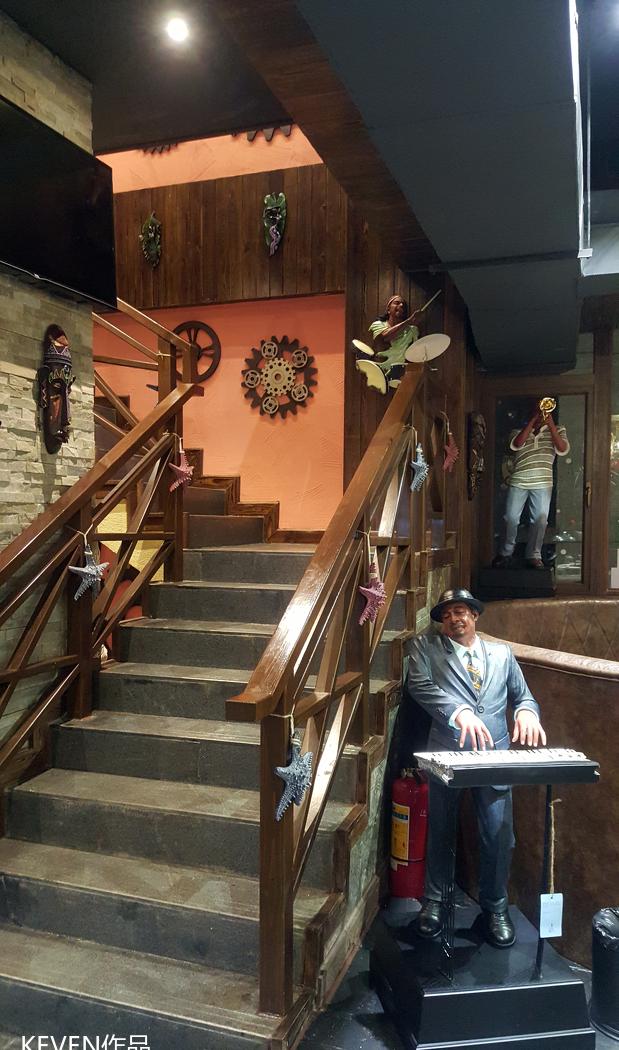 
三亚商品街（鼎品柴火鱼） -4