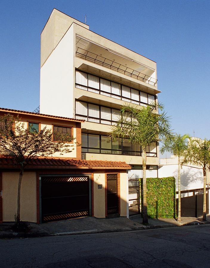 巴西圣阿德莱德建筑 | 经济、节能且美观的混合用途设计-3