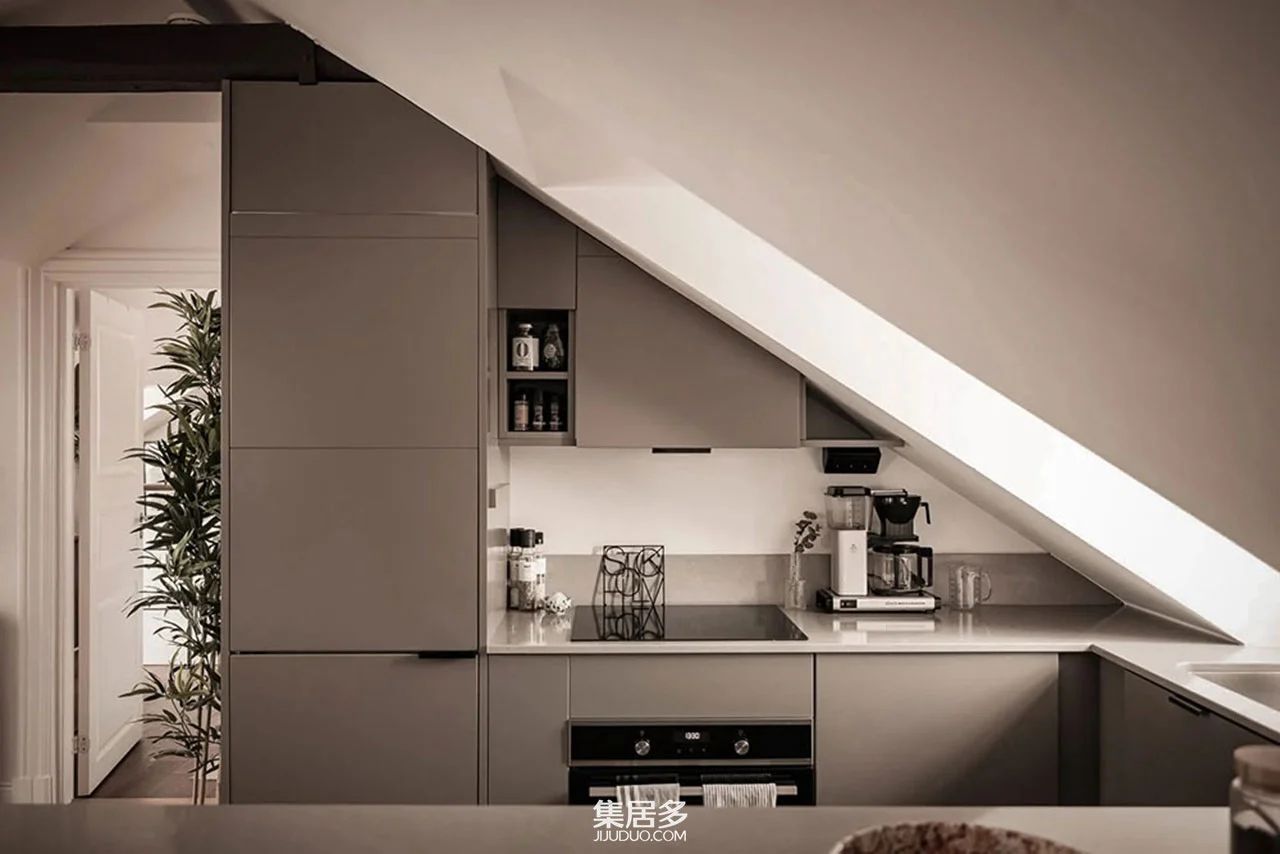 现代舒适家居:旧阁楼改造斯德哥尔摩新风尚丨瑞典斯德哥尔摩丨室内建筑师-24