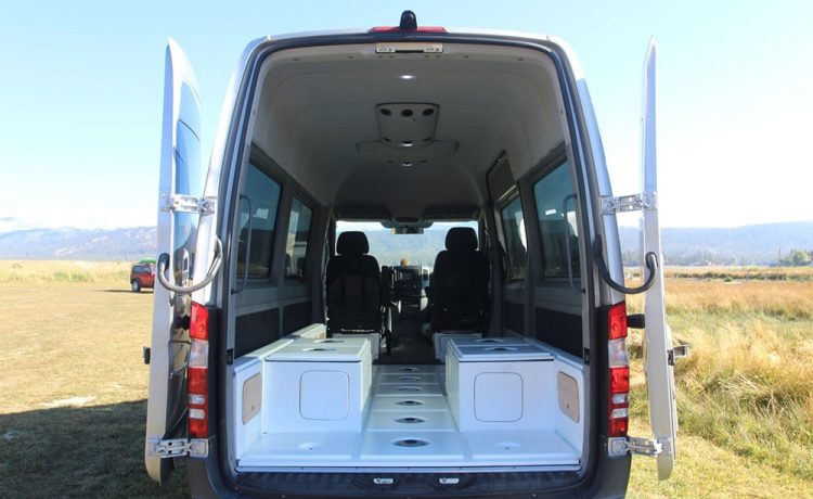 Happier Adaptiv 模块化厢式货车内饰设计丨Happier Camper-5