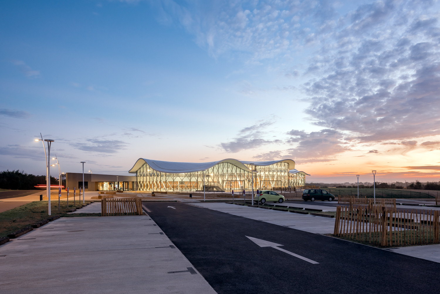 体育馆丨MultiplexeAquatique-1