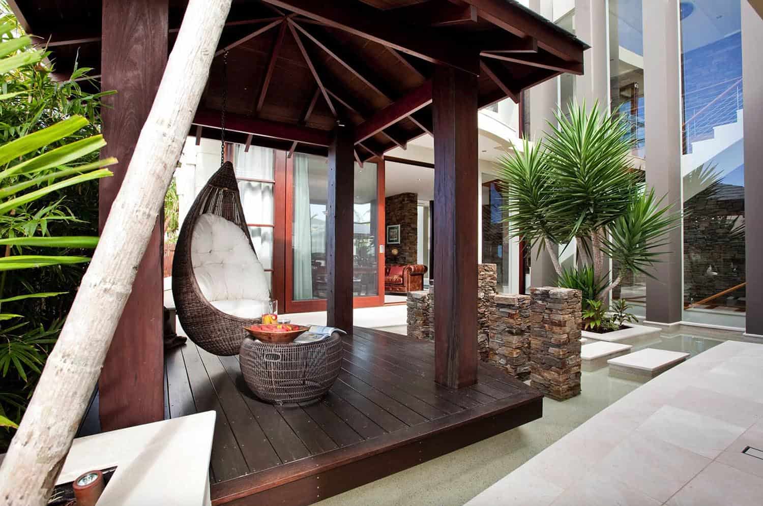 18 Awesome Tropical Outdoor Spaces For A Relaxing Backyard Oasis-17