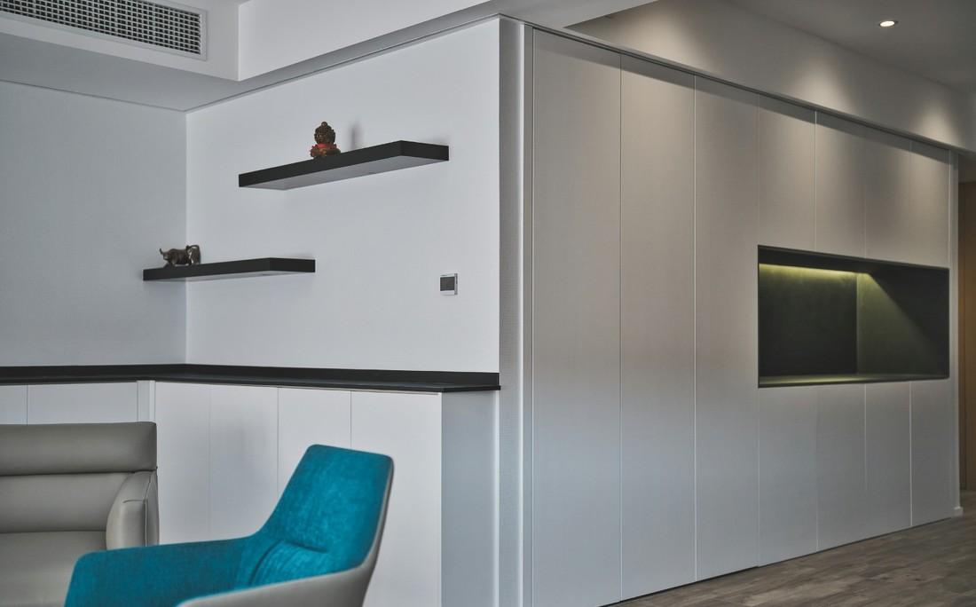 245㎡现代简约大平层,藏蓝美式卫浴柜成焦点-17