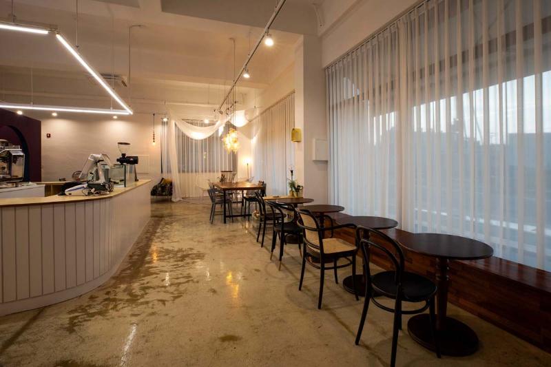 37 平简约咖啡厅，蓝门点睛之笔-6