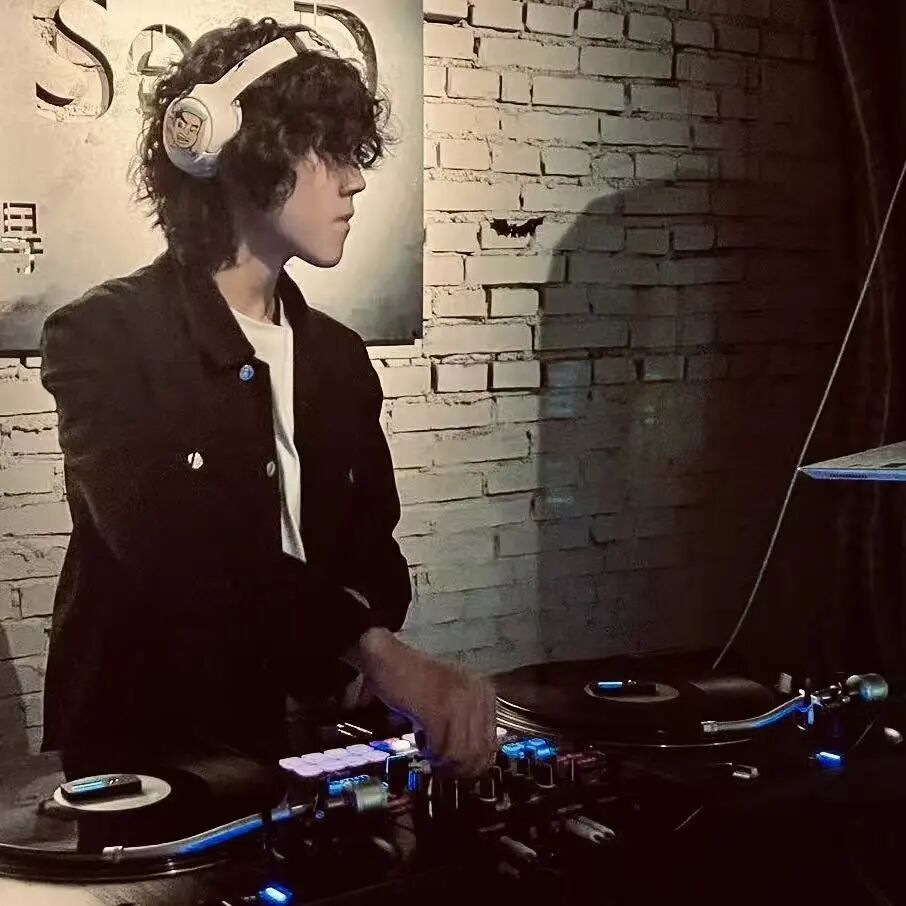 9.6|别坐电梯！首届「楼上楼下」开躁！地下运动乐园VS天台街头战场！-12