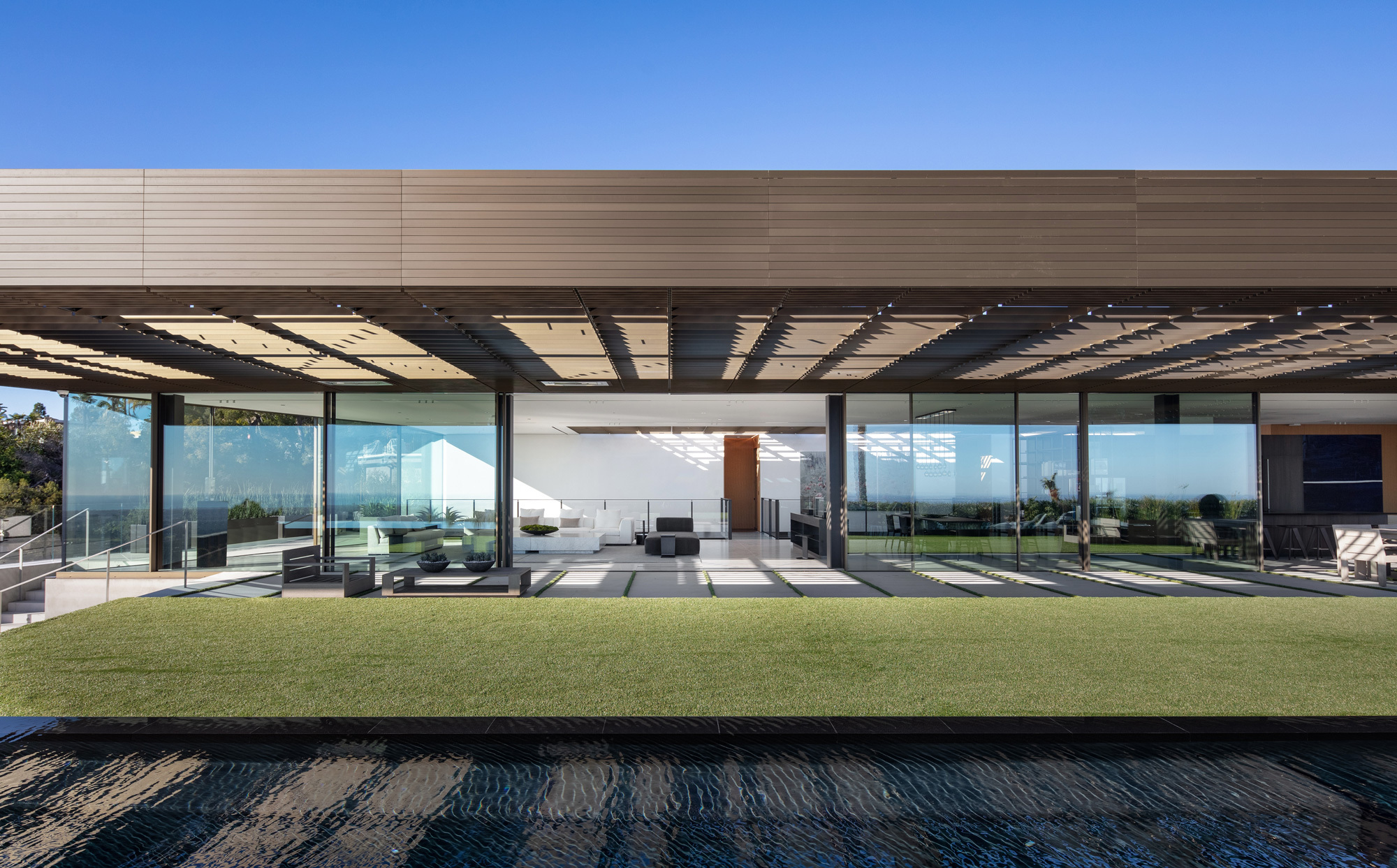 夜莺之翼 · 铜别墅的巧妙设计-11