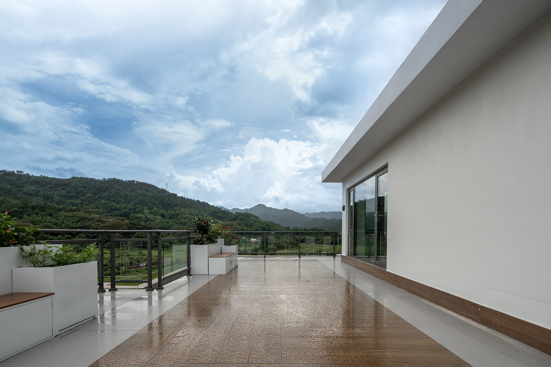 轻奢居所，是一种代际共存的温柔承载-24