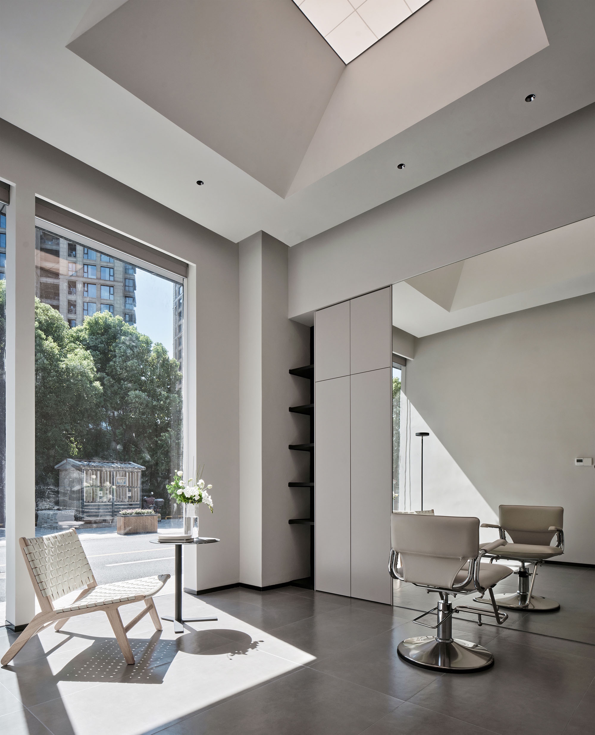 现代中古风理发店丨中国杭州丨尔景空间设计-38