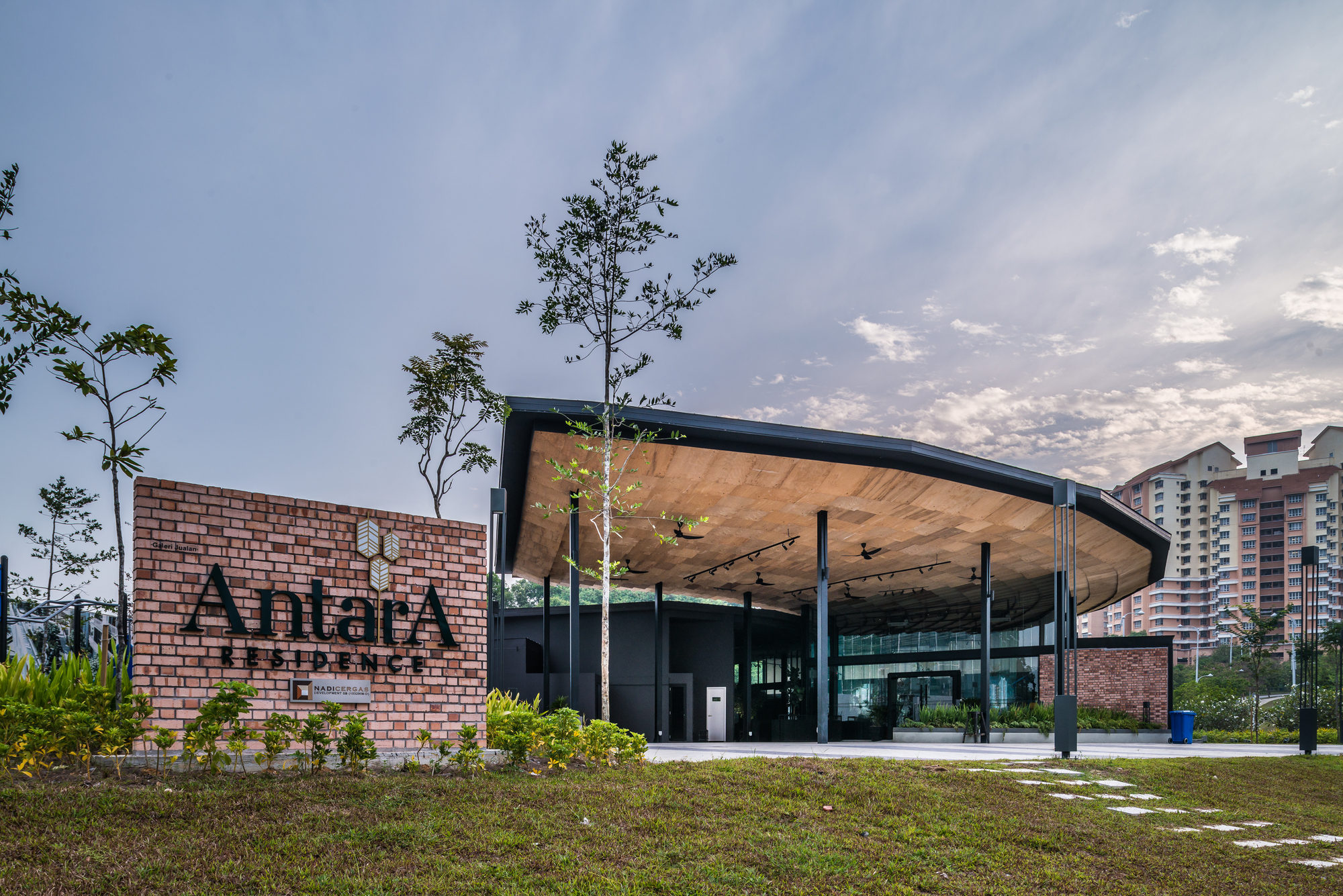 环形画廊设计,营造公共艺术空间-41